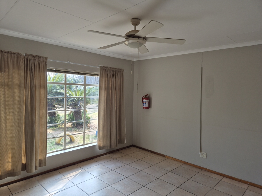 3 Bedroom Property for Sale in Flamwood North West